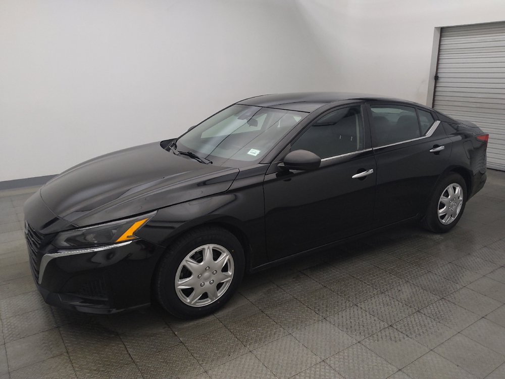 Used 2024 Nissan Altima 2.5 S FWD image 2