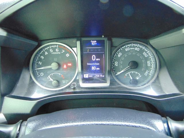 Used 2020 Toyota Tacoma TRD Sport AWD/4WD image 16