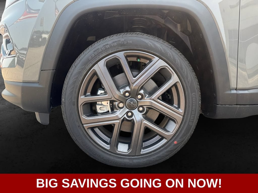 New 2026 Jeep Compass Limited w/ Sun, Sound & Navigation Group AWD/4WD image 11