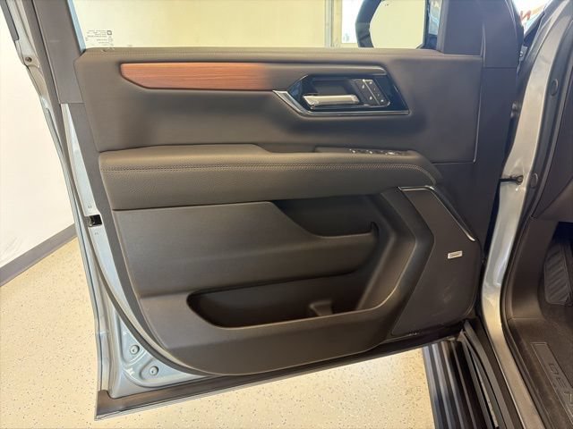 Used 2026 GMC Yukon XL Denali w/ Sun & Power Step Package AWD/4WD image 49
