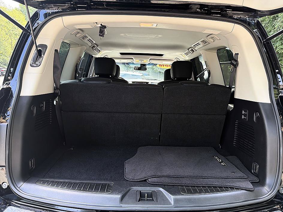 Used 2016 INFINITI QX80 4WD w/ Driver's Assistance Package image 24