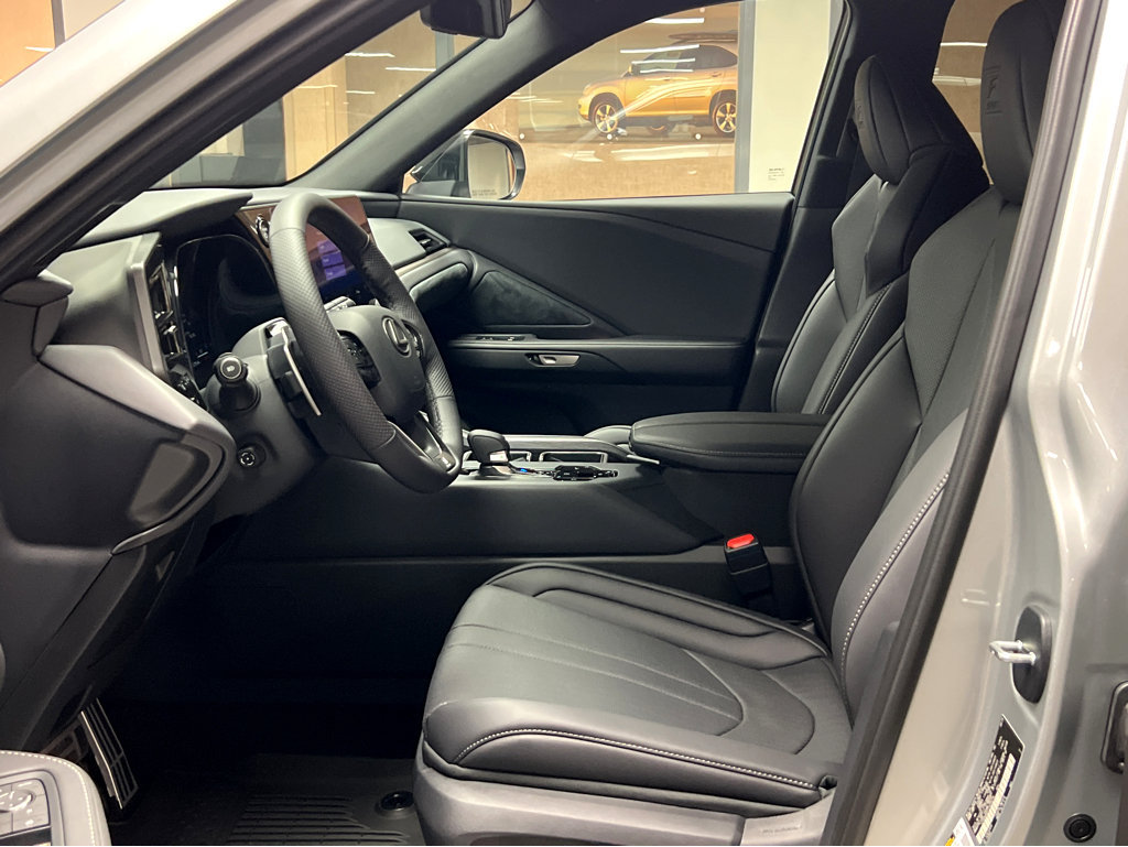 New 2026 Lexus TX 500h AWD w/ Technology Package image 9