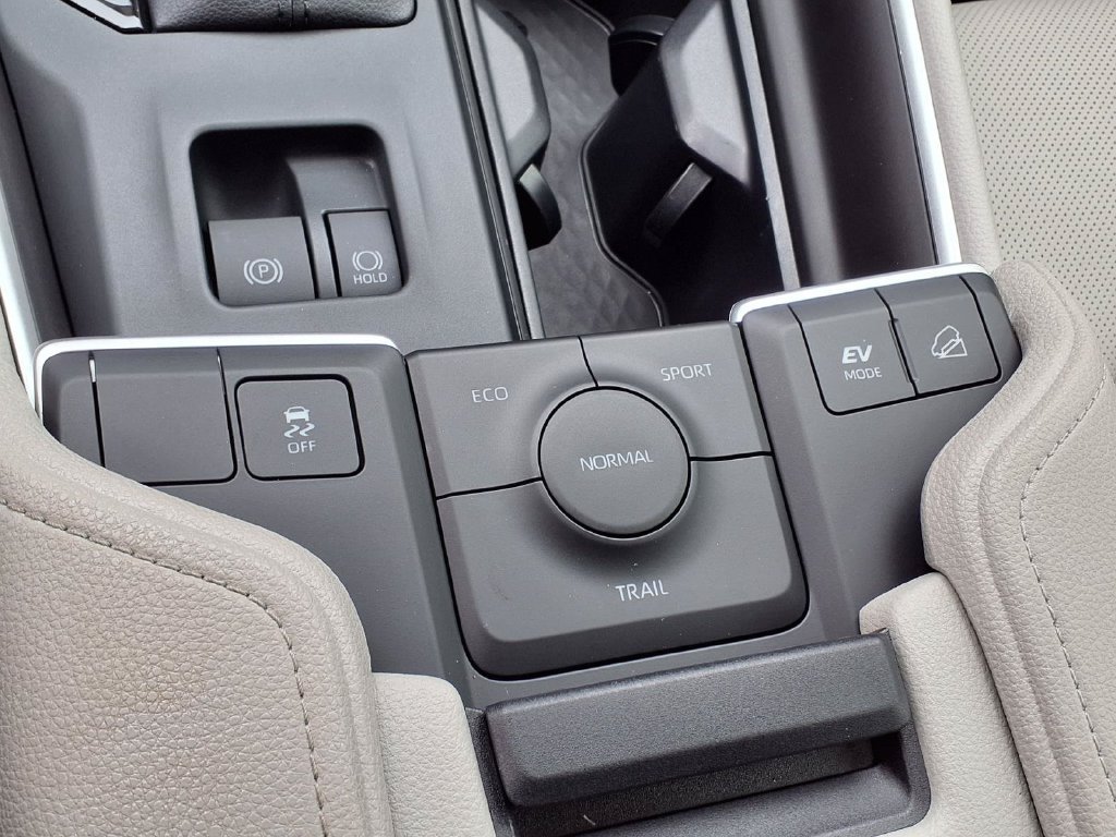 Used 2026 Toyota Grand Highlander AWD Hybrid image 32