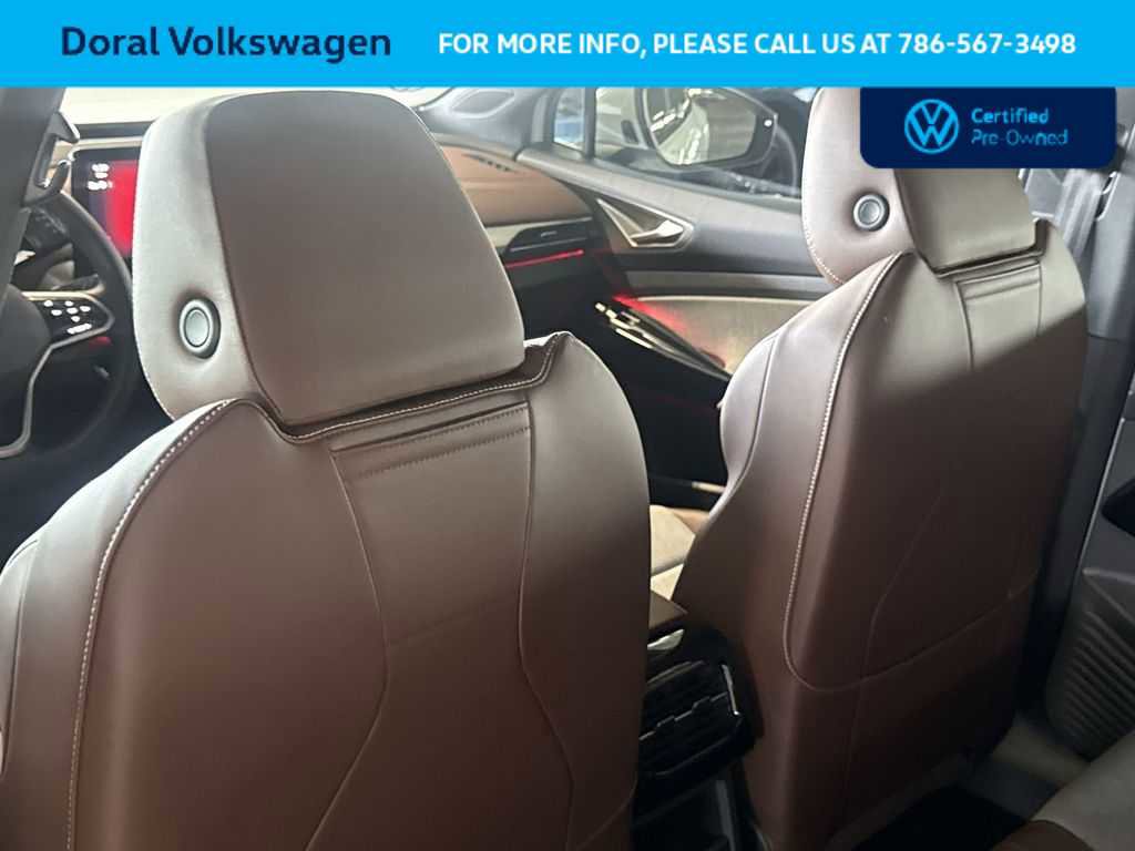Used 2023 Volkswagen ID.4 Pro image 23