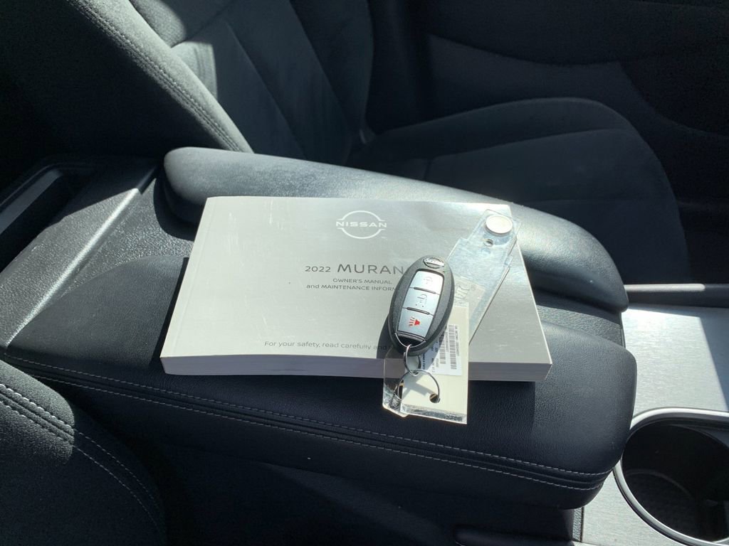 Used 2022 Nissan Murano S image 9