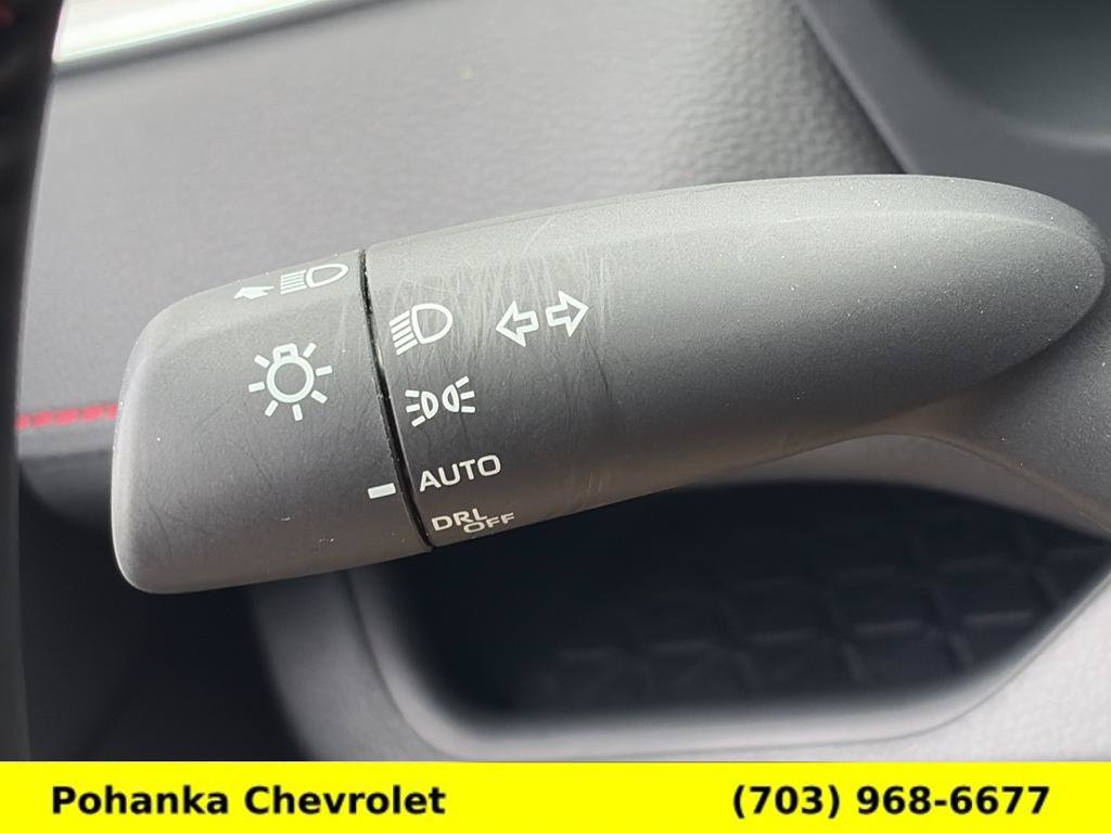 Used 2025 Toyota RAV4 XSE w/ Weather Package AWD/4WD image 10