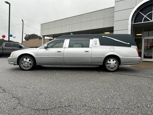 Used 2010 Cadillac DTS Hearse image 4