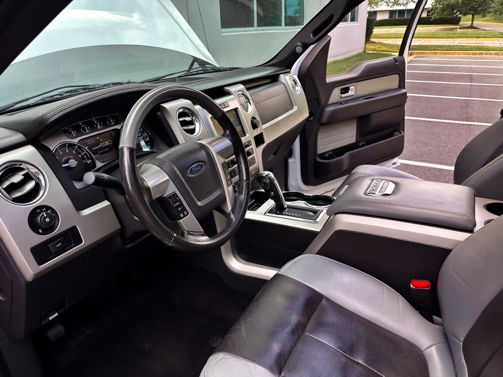 Used 2011 Ford F150 Lariat Limited AWD/4WD image 18
