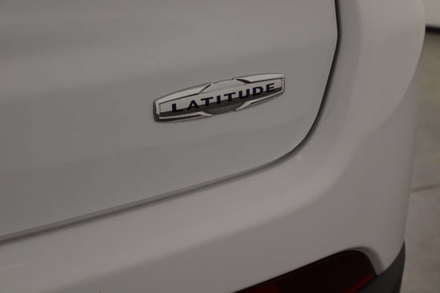 Used 2024 Jeep Compass Latitude AWD/4WD image 39
