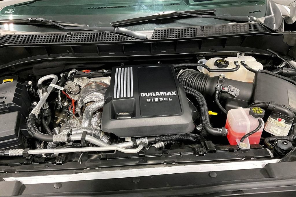 Used 2025 Chevrolet Silverado 1500 High Country AWD/4WD image 40