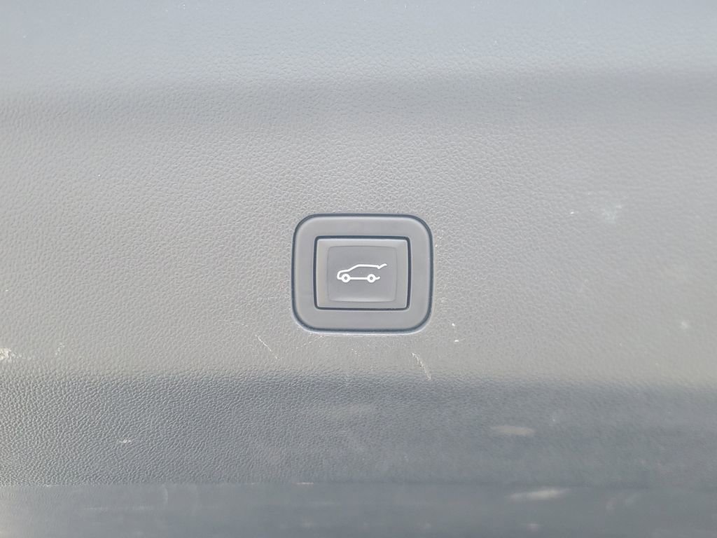 Used 2024 Chevrolet Tahoe Premier image 8