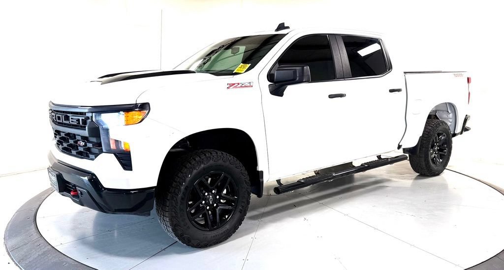 Used 2025 Chevrolet Silverado 1500 Custom Trail Boss AWD/4WD image 8