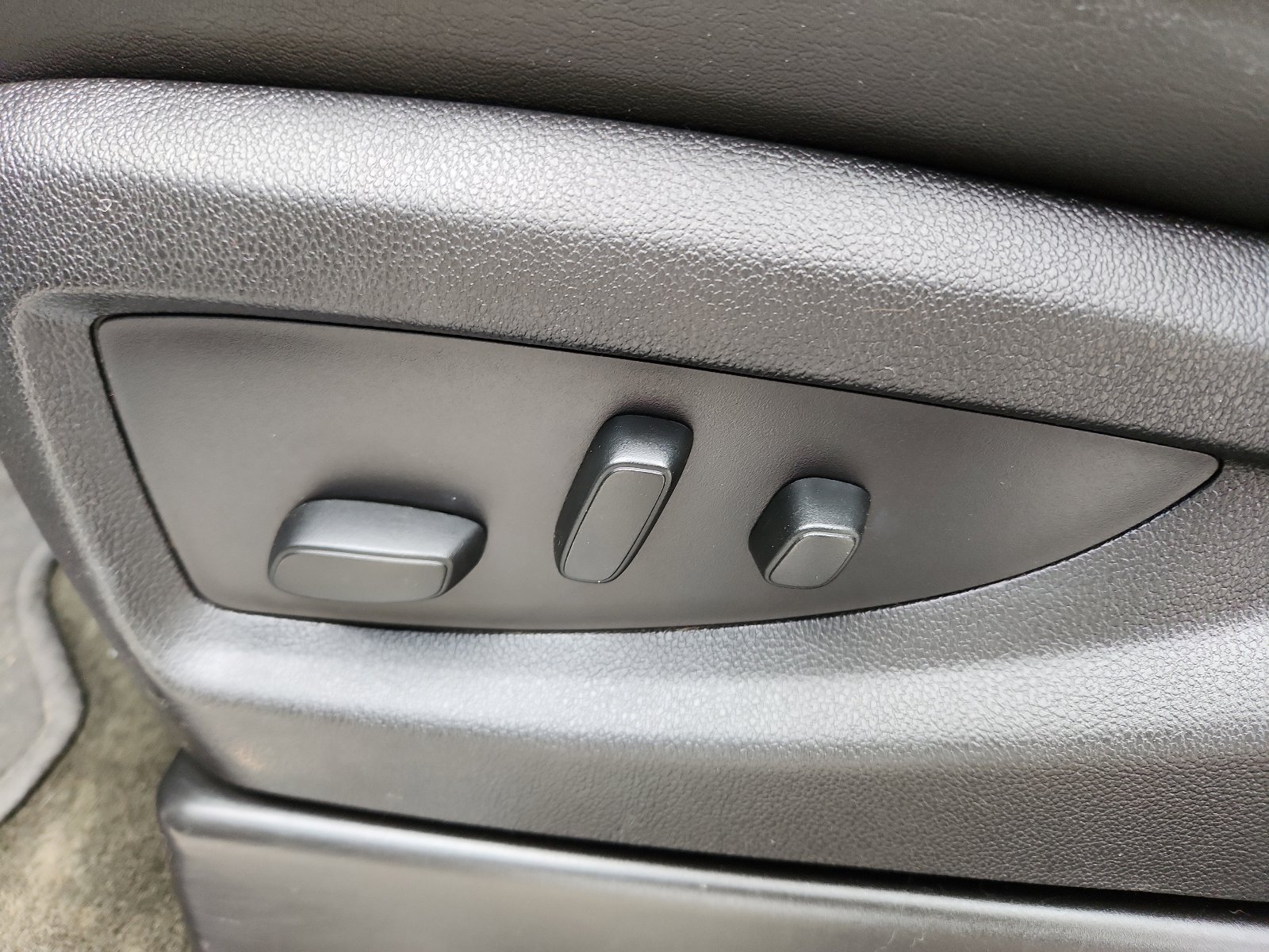 Used 2017 GMC Sierra 2500 Denali w/ Duramax Plus Package image 12