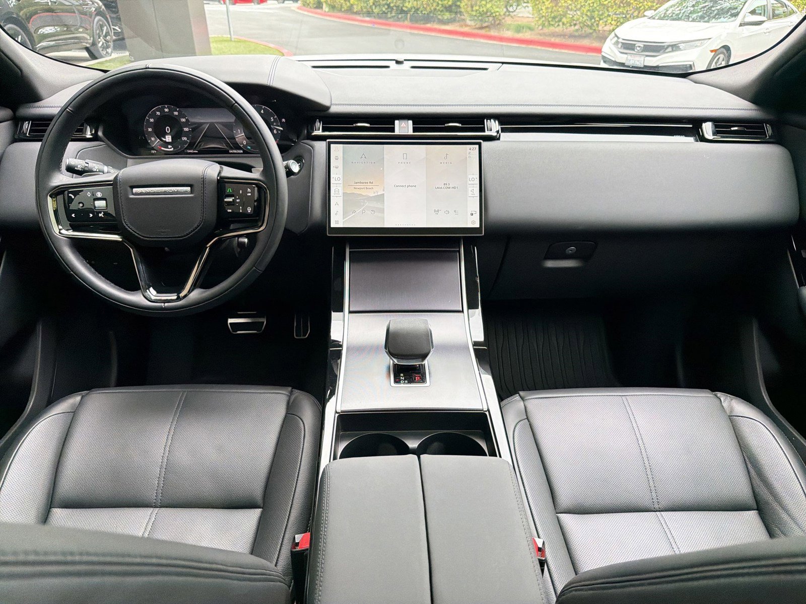 Used 2026 Land Rover Range Rover Velar Dynamic SE AWD/4WD image 17