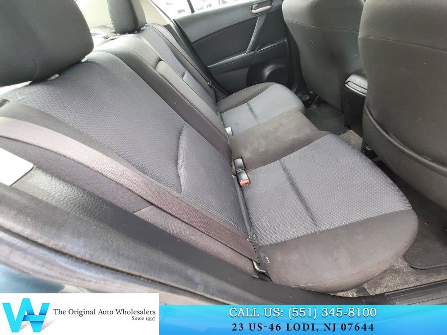 Used 2011 MAZDA MAZDA3 i Touring FWD image 13