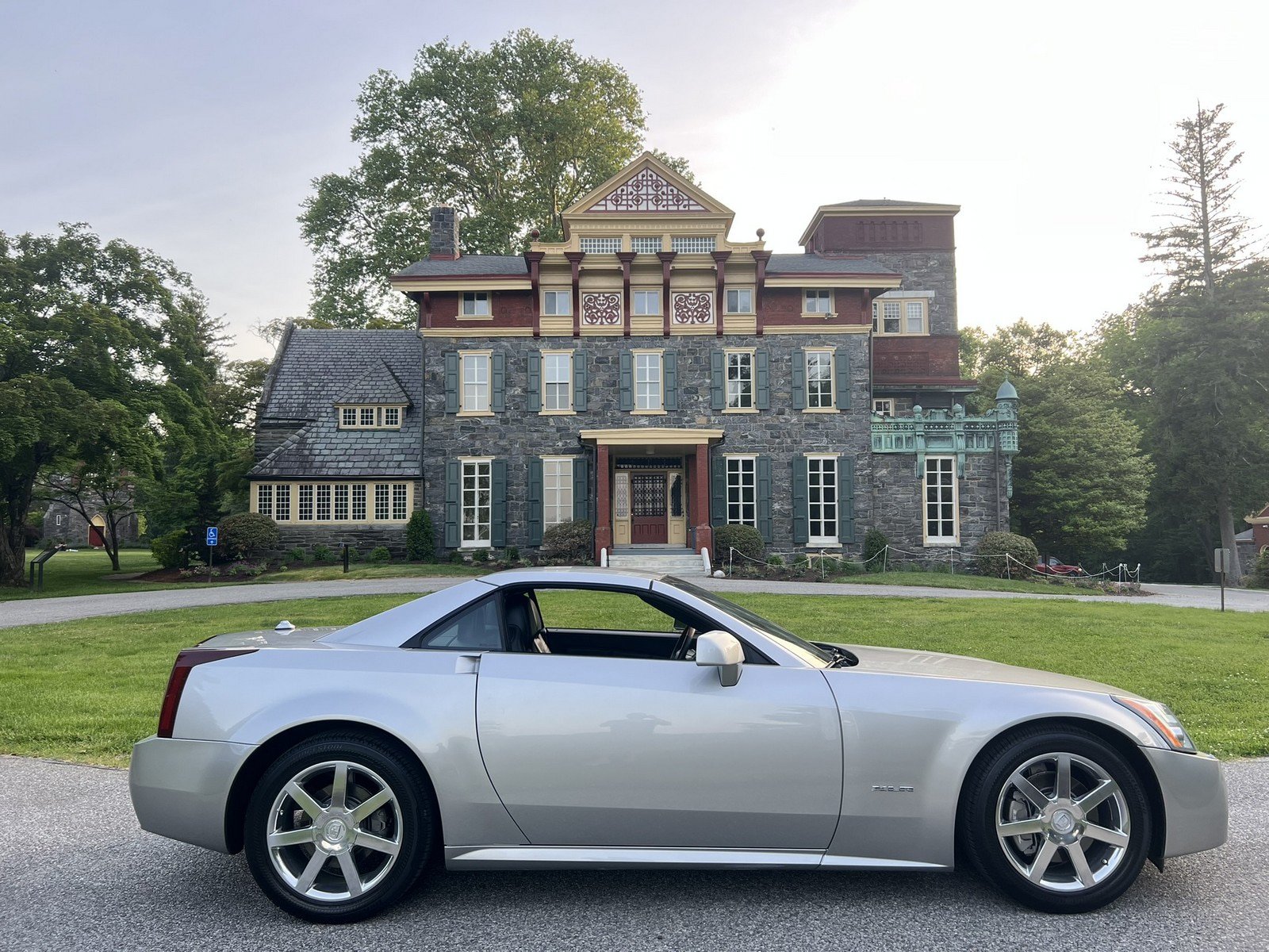 Used 2004 Cadillac XLR RWD image 38