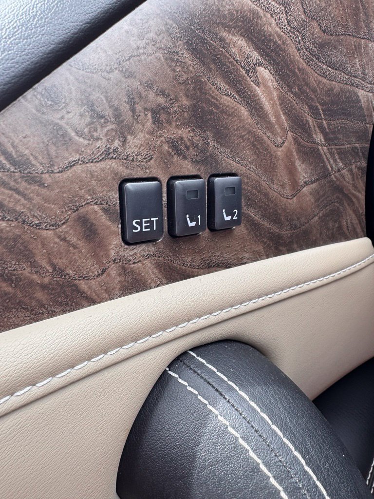 Used 2022 INFINITI QX80 Premium Select w/ All-Season Package AWD/4WD image 28