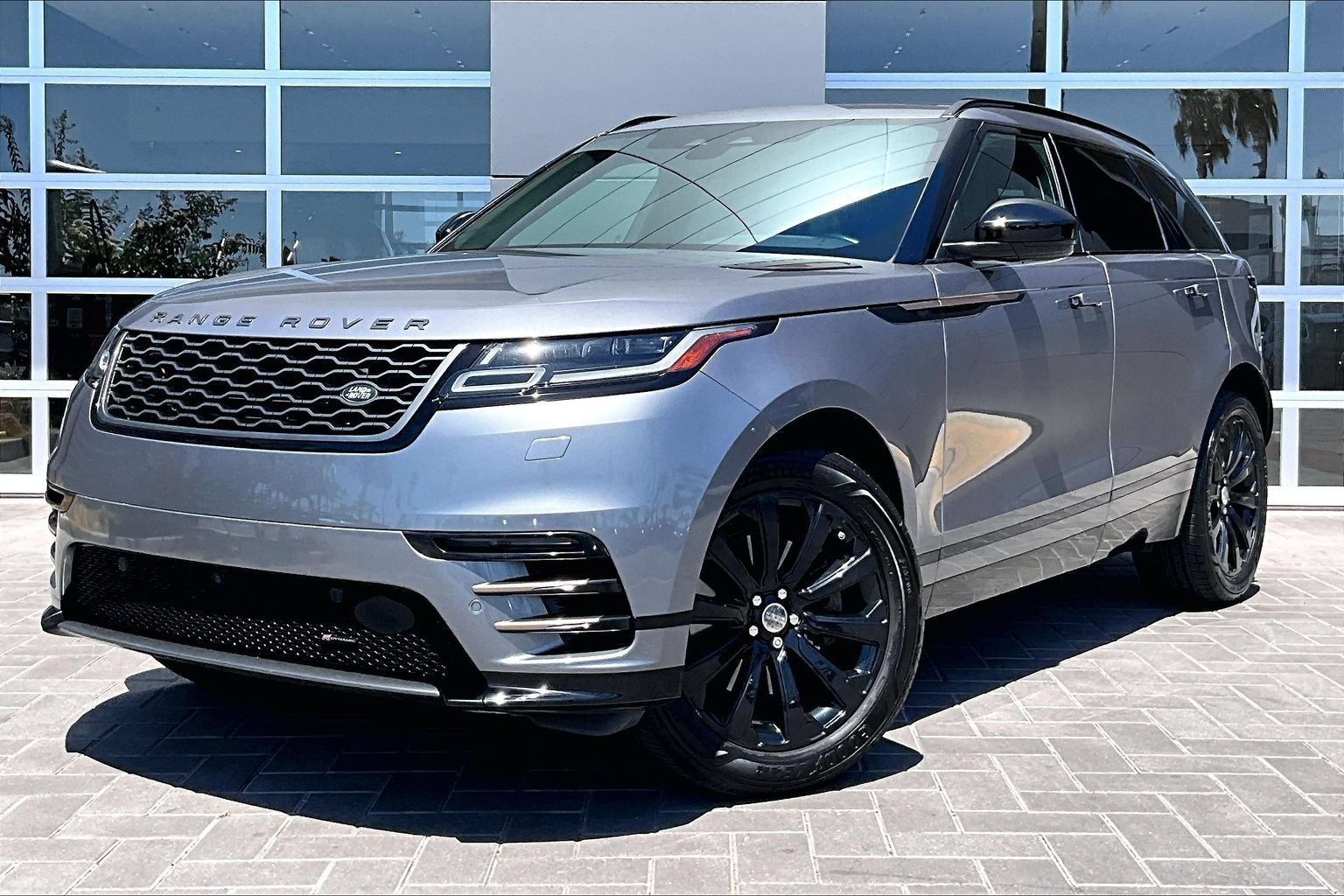 Used 2022 Land Rover Range Rover Velar R-Dynamic S AWD/4WD image 1
