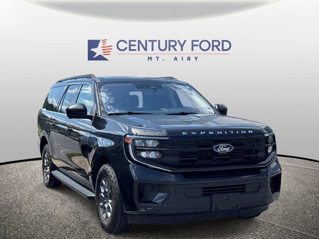 Used 2025 Ford Expedition Max Active AWD/4WD image 1