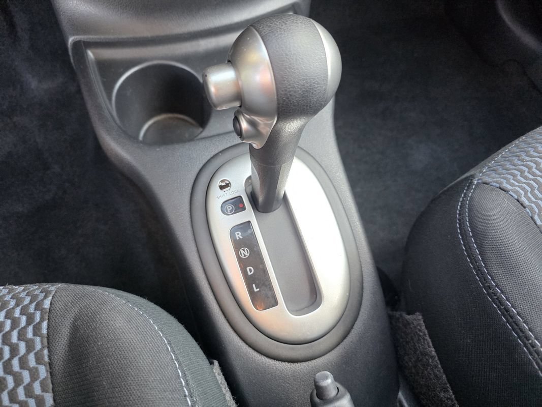 Used 2016 Nissan Versa Note SV FWD image 25