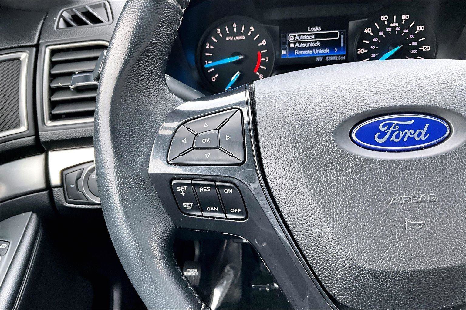 Used 2019 Ford Explorer XLT image 9