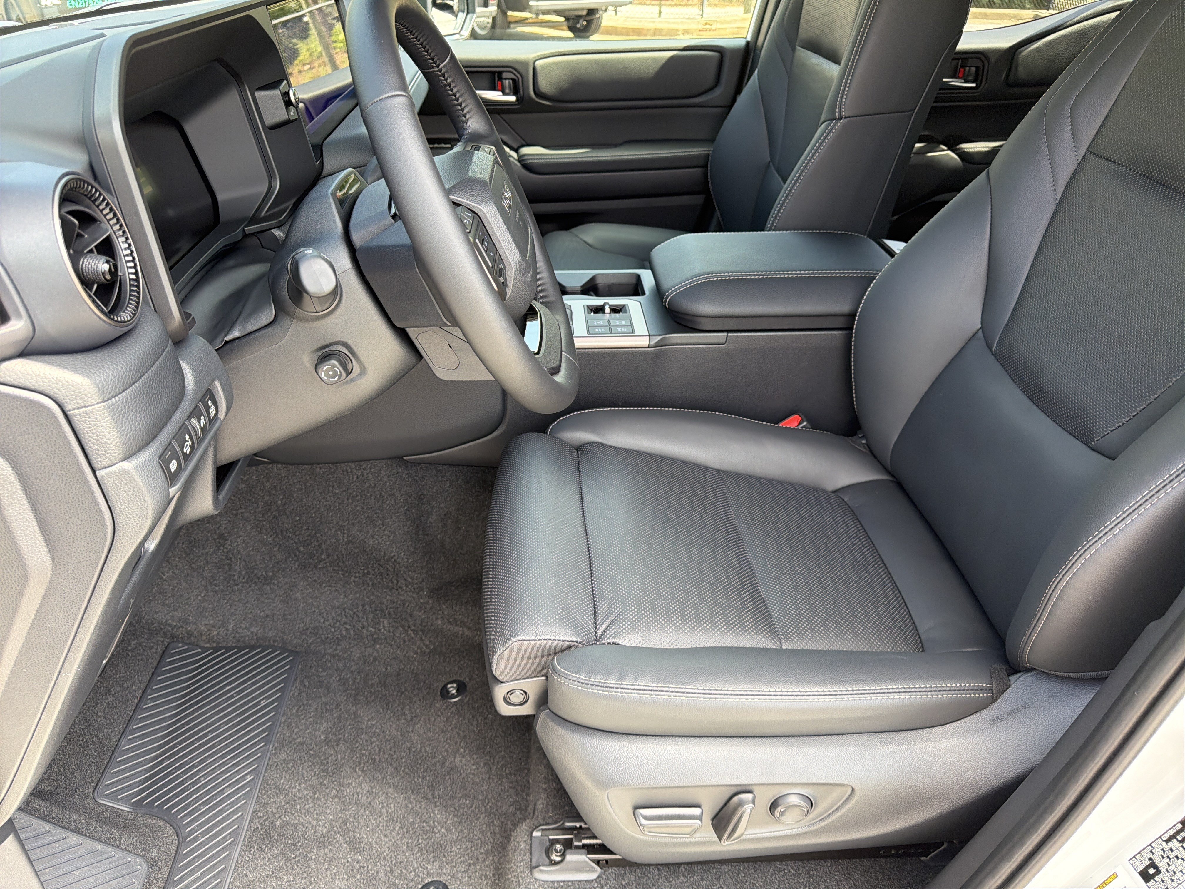 Used 2027 Toyota Land Cruiser w/ Premium Package AWD/4WD image 11