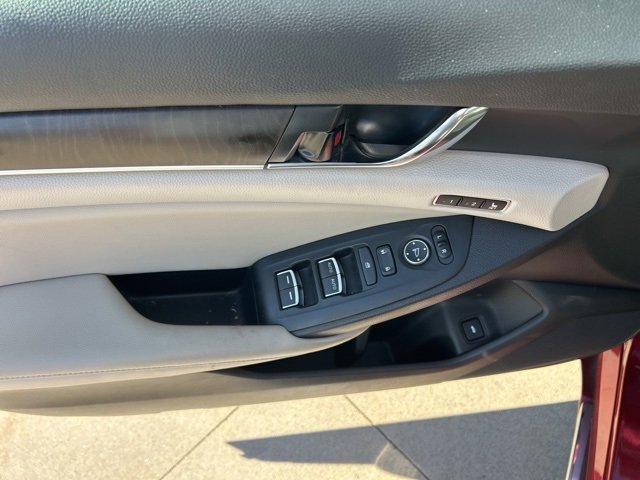 Used 2021 Honda Accord Touring image 18