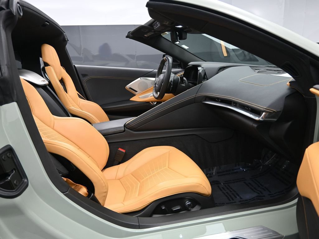 Used 2024 Chevrolet Corvette Stingray Preferred Cpe w/ 2LT image 23