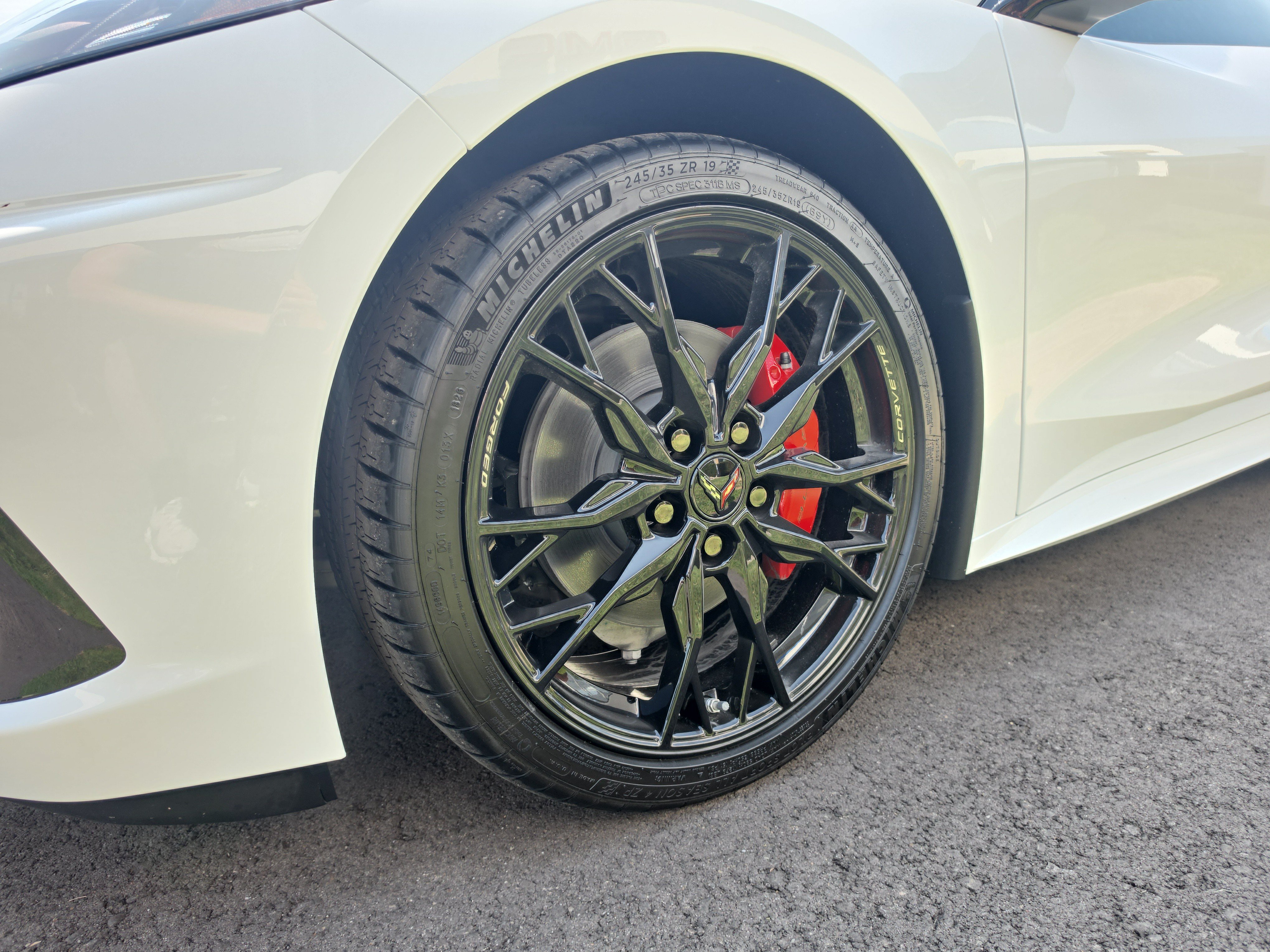 New 2027 Chevrolet Corvette Stingray Coupe RWD image 12