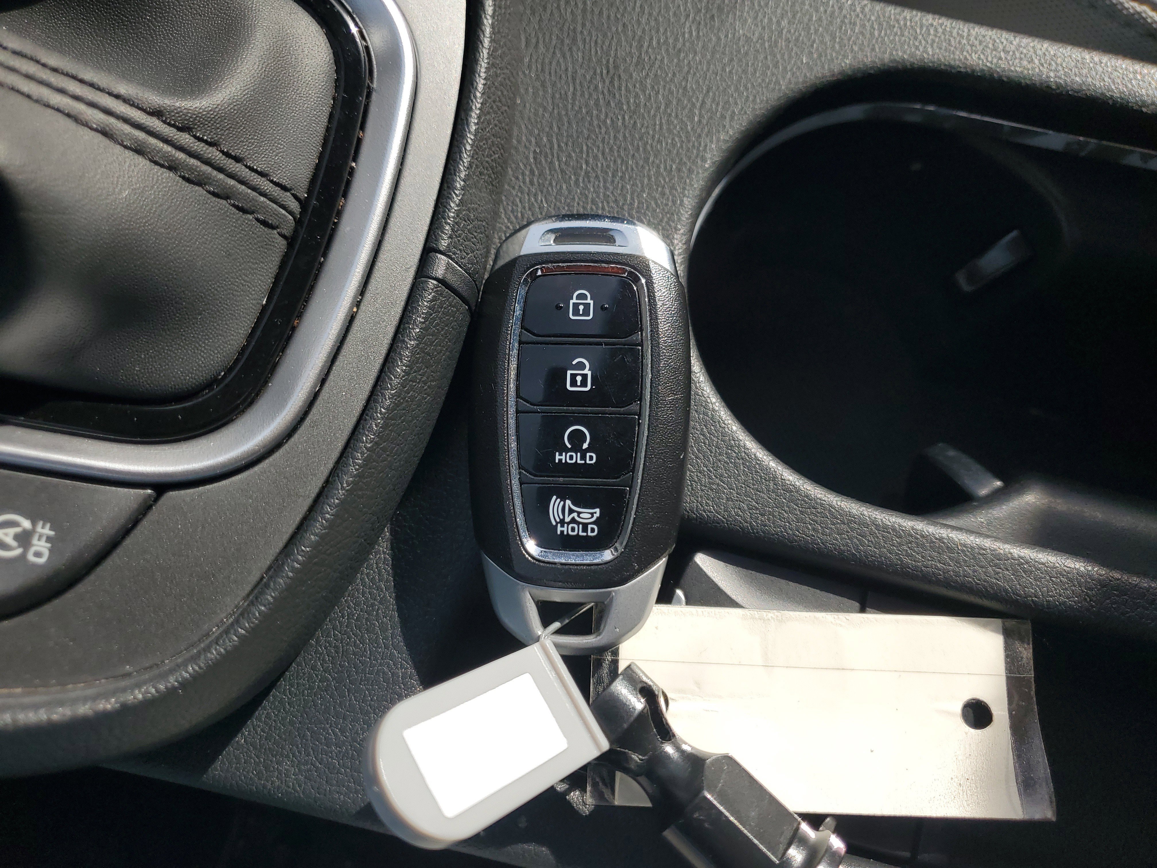 Used 2022 Hyundai Kona Limited image 30