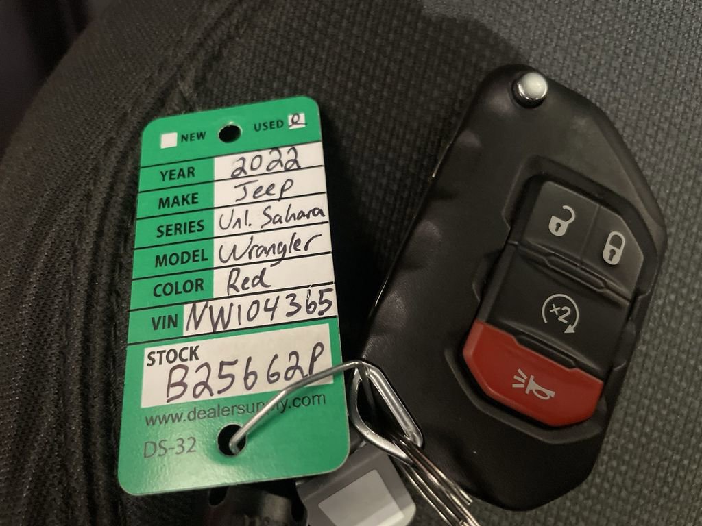 Used 2022 Jeep Wrangler Unlimited Sahara w/ Cold Weather Group image 29