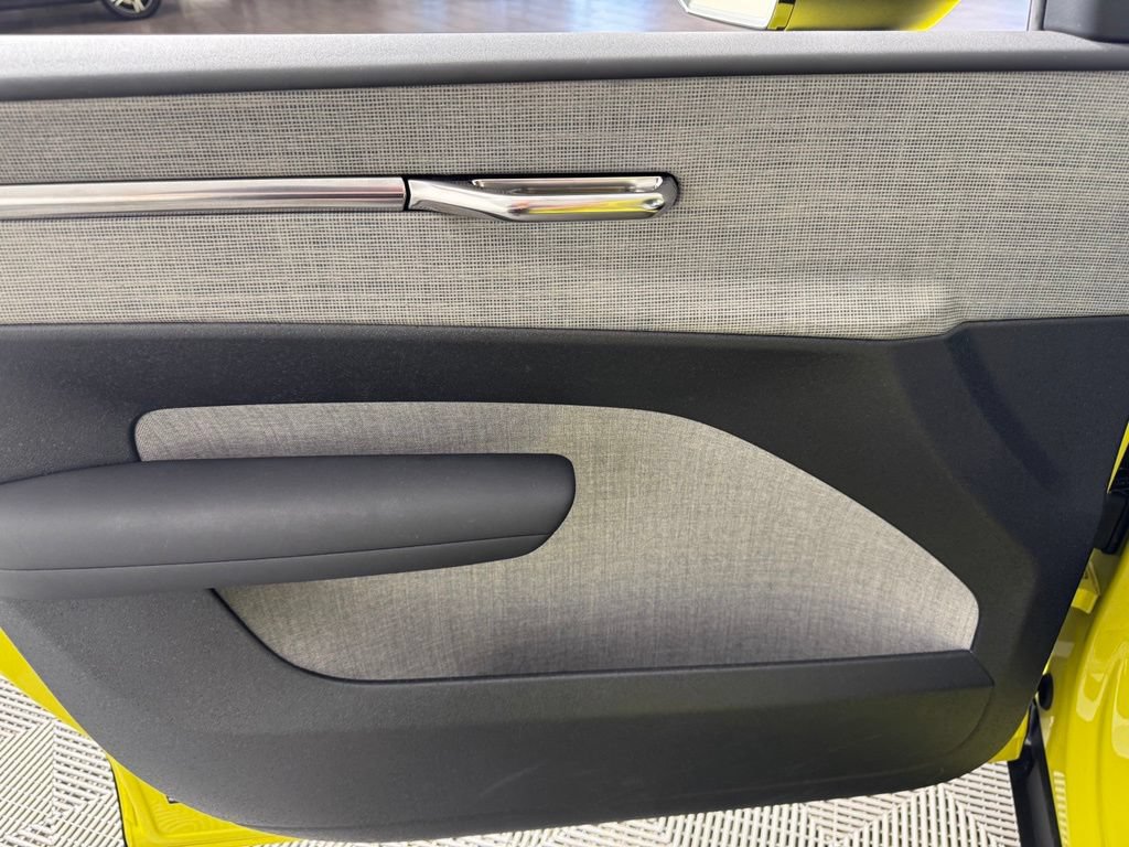 Certified 2025 Volvo EX30 Ultra AWD/4WD image 16