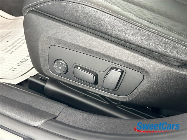 Used 2025 BMW 330i xDrive Sedan image 41