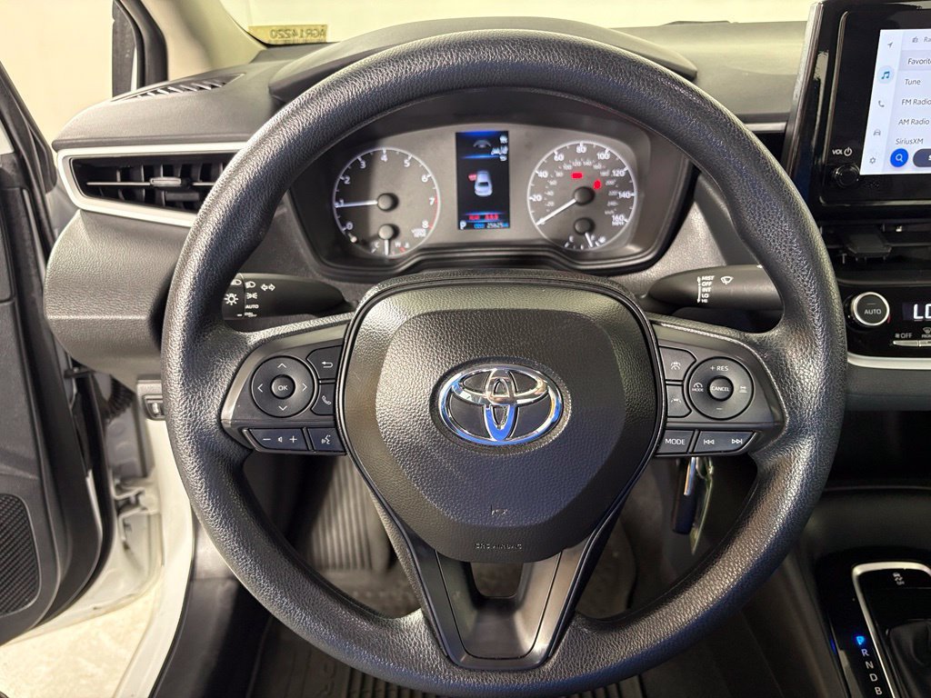 Used 2025 Toyota Corolla LE FWD image 18