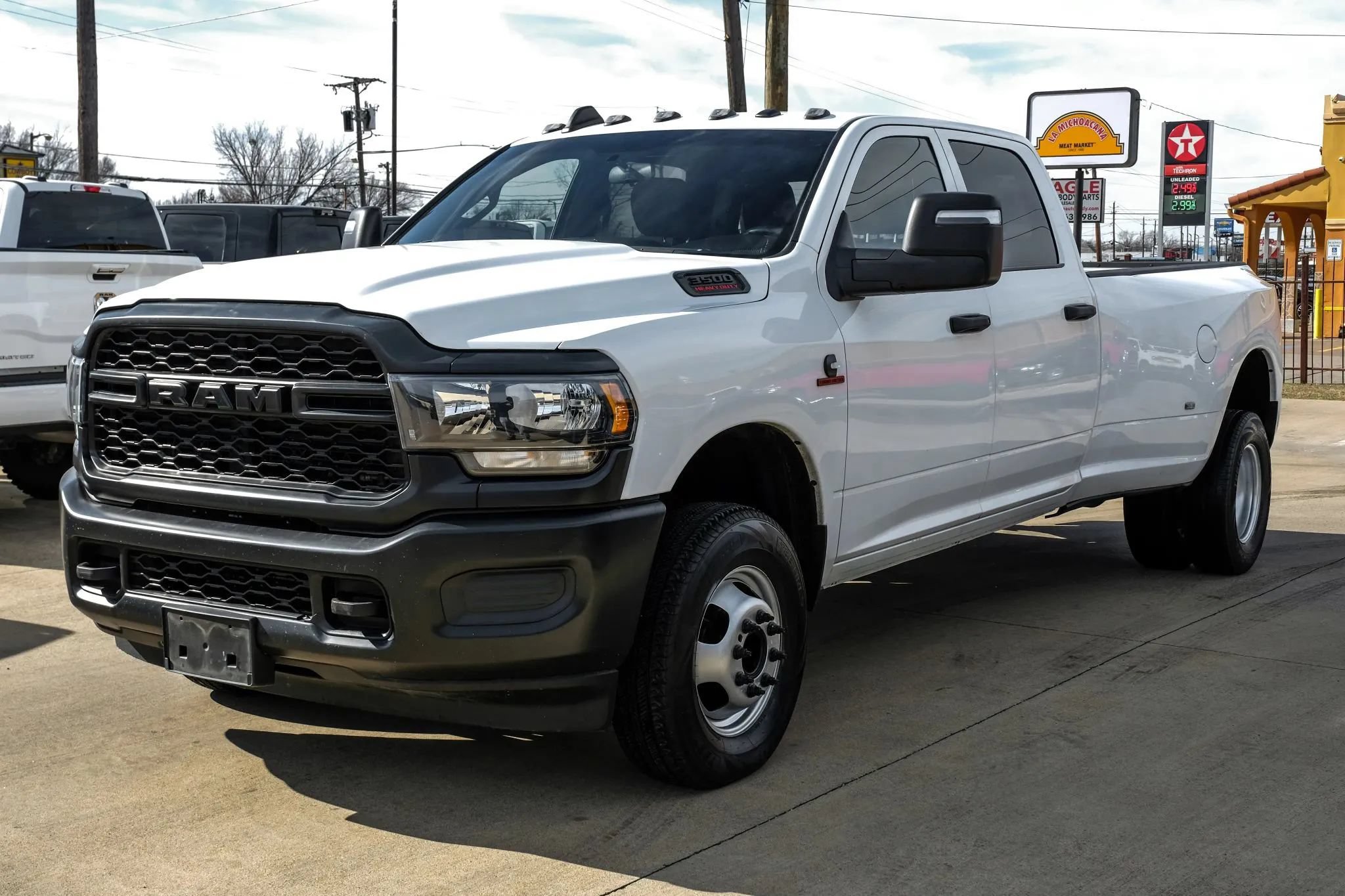 Used 2023 RAM 3500 Tradesman AWD/4WD image 14