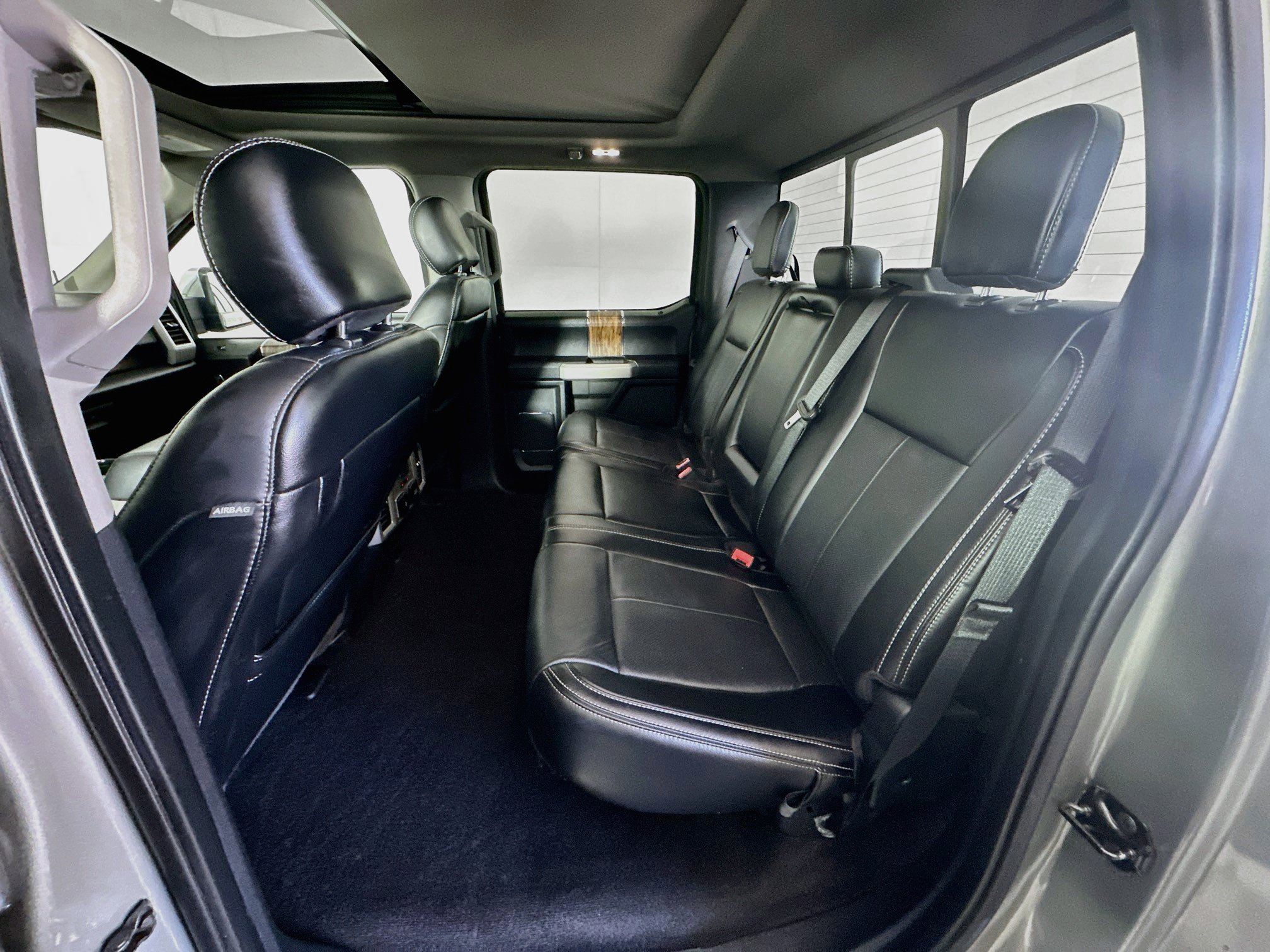 Used 2020 Ford F150 Lariat w/ Equipment Group 502A Luxury AWD/4WD image 28
