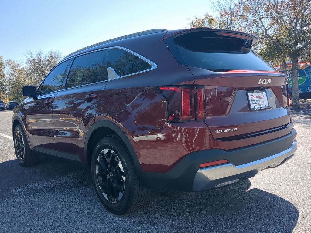 Used 2025 Kia Sorento S w/ Panoramic Sunroof Package image 6