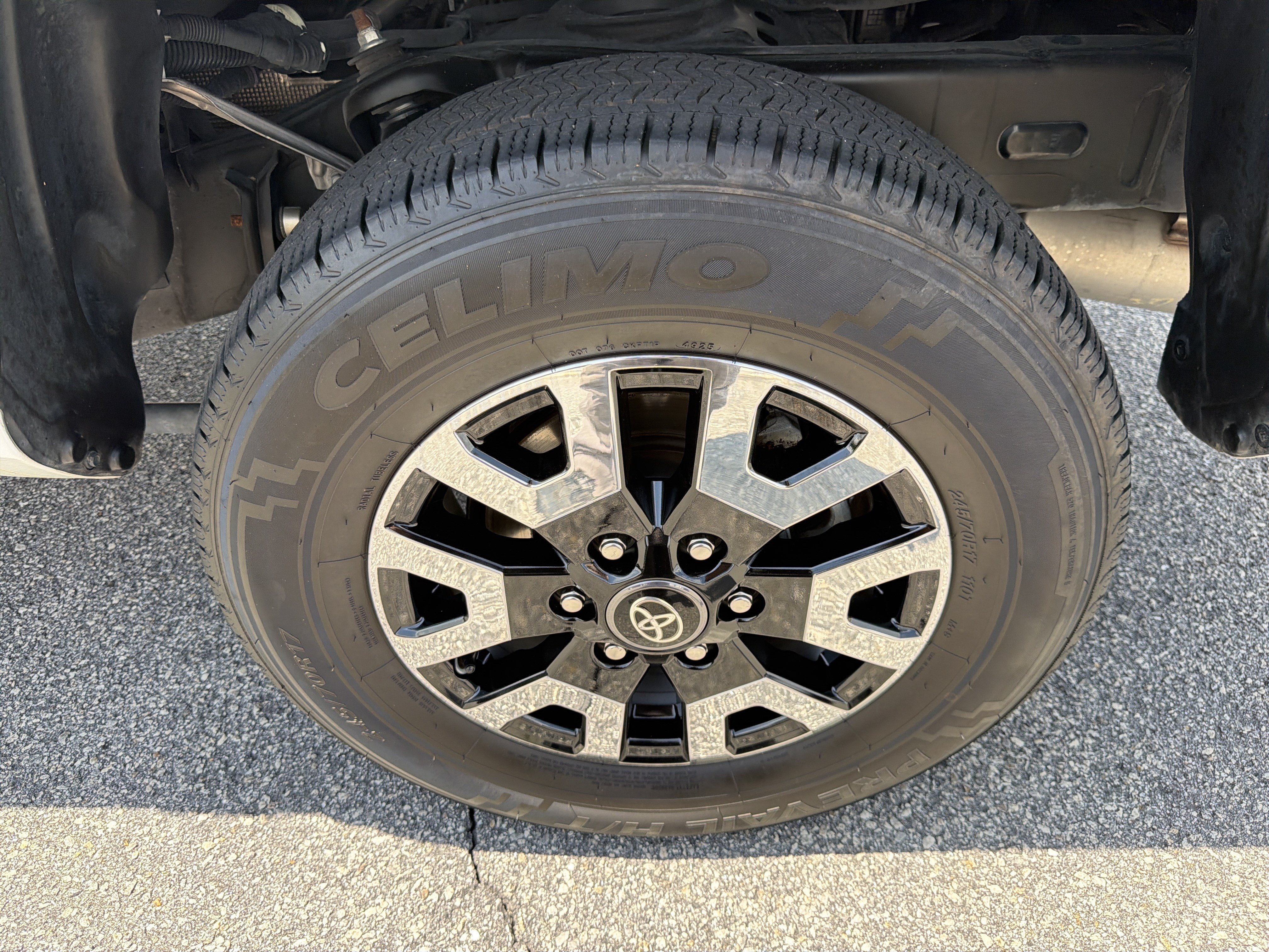 Certified 2024 Toyota Tacoma SR5 AWD/4WD image 29