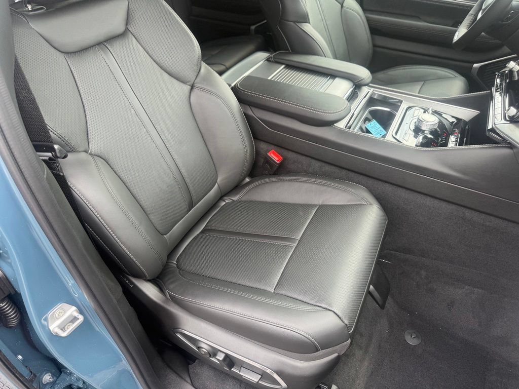 New 2026 Jeep Grand Wagoneer 4WD image 64