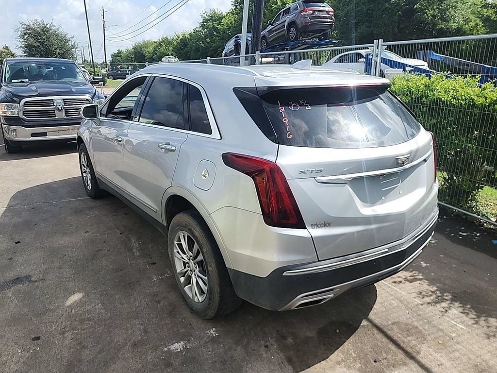 Used 2020 Cadillac XT5 Premium Luxury FWD image 3