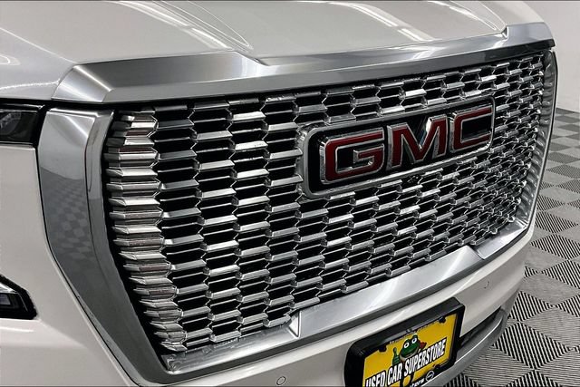 Used 2024 GMC Yukon XL Denali AWD/4WD image 35