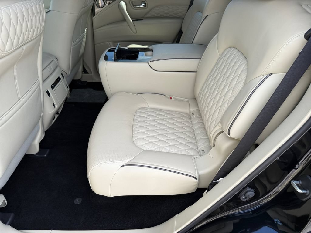 Used 2024 INFINITI QX80 Sensory w/ Cargo Package AWD/4WD image 11