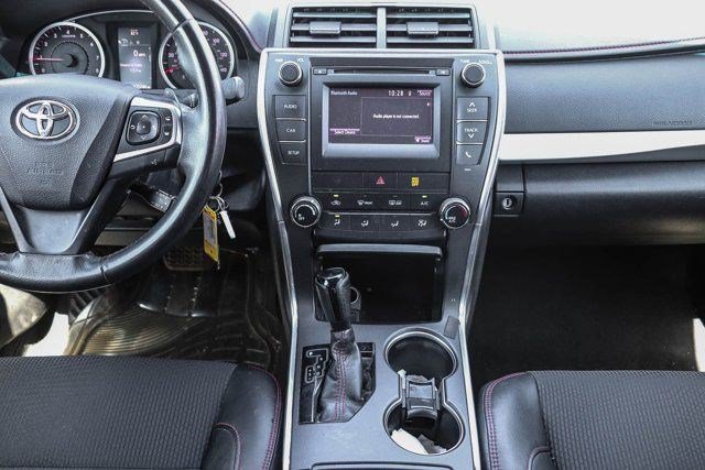 Used 2016 Toyota Camry SE FWD image 13