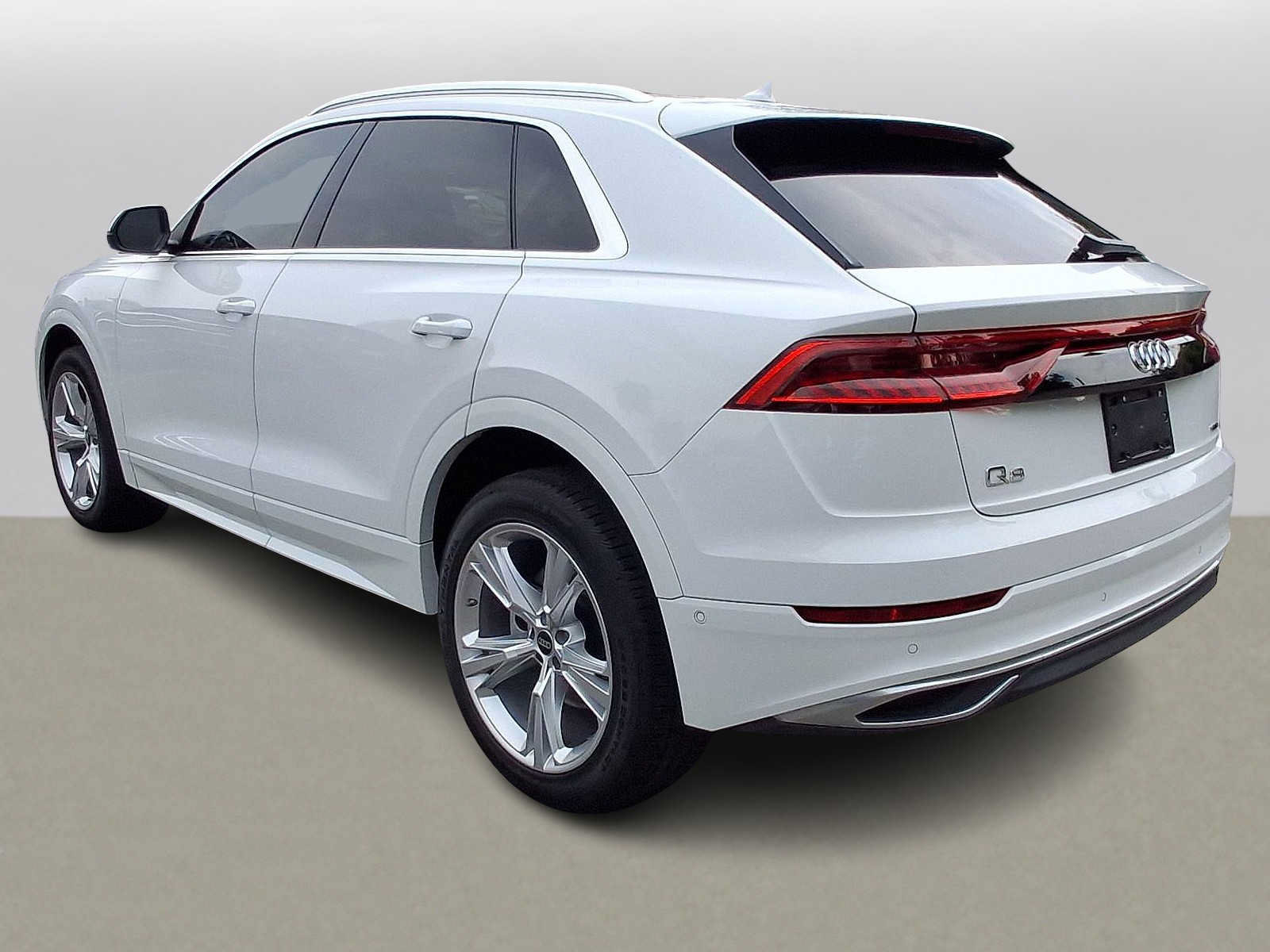 Used 2023 Audi Q8 Premium w/ Convenience Package AWD/4WD image 28