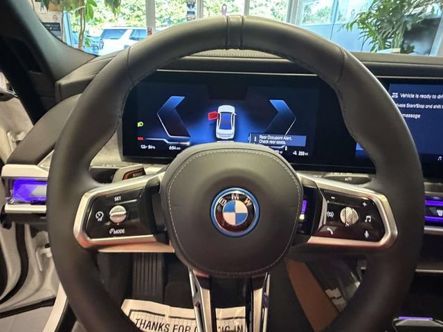 Used 2025 BMW i7 eDrive50 w/ M Sport Package RWD image 26