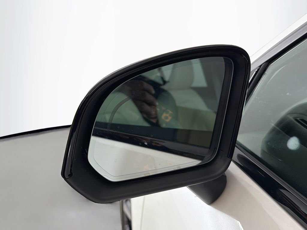 Used 2023 Volvo XC40 B5 Plus w/ Driver Assist Package image 29