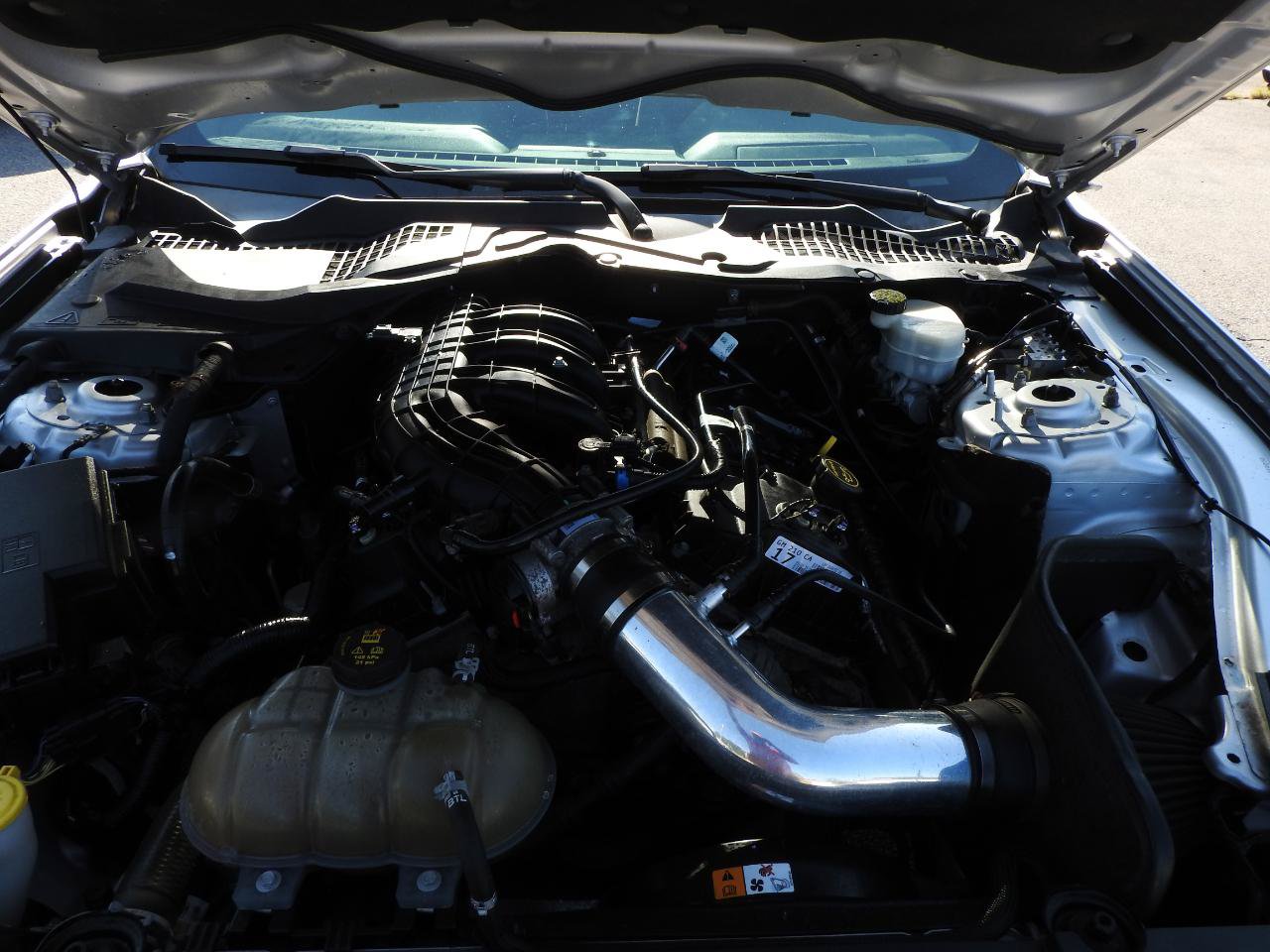 Used 2017 Ford Mustang Coupe RWD image 12