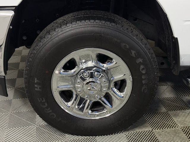 Used 2024 RAM 2500 Tradesman w/ Chrome Appearance Group AWD/4WD image 6