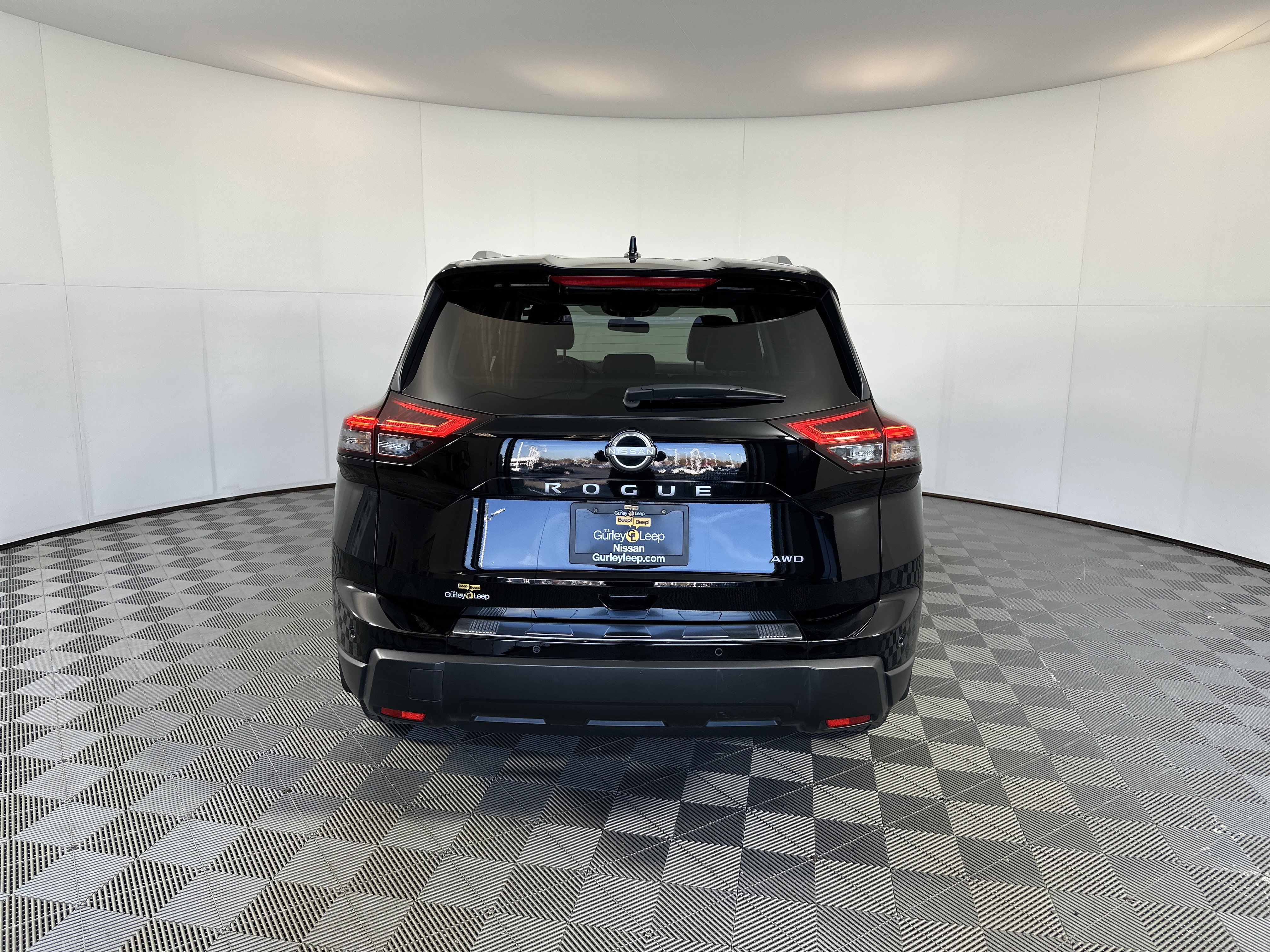 Certified 2025 Nissan Rogue SV w/ SV Premium Package image 9