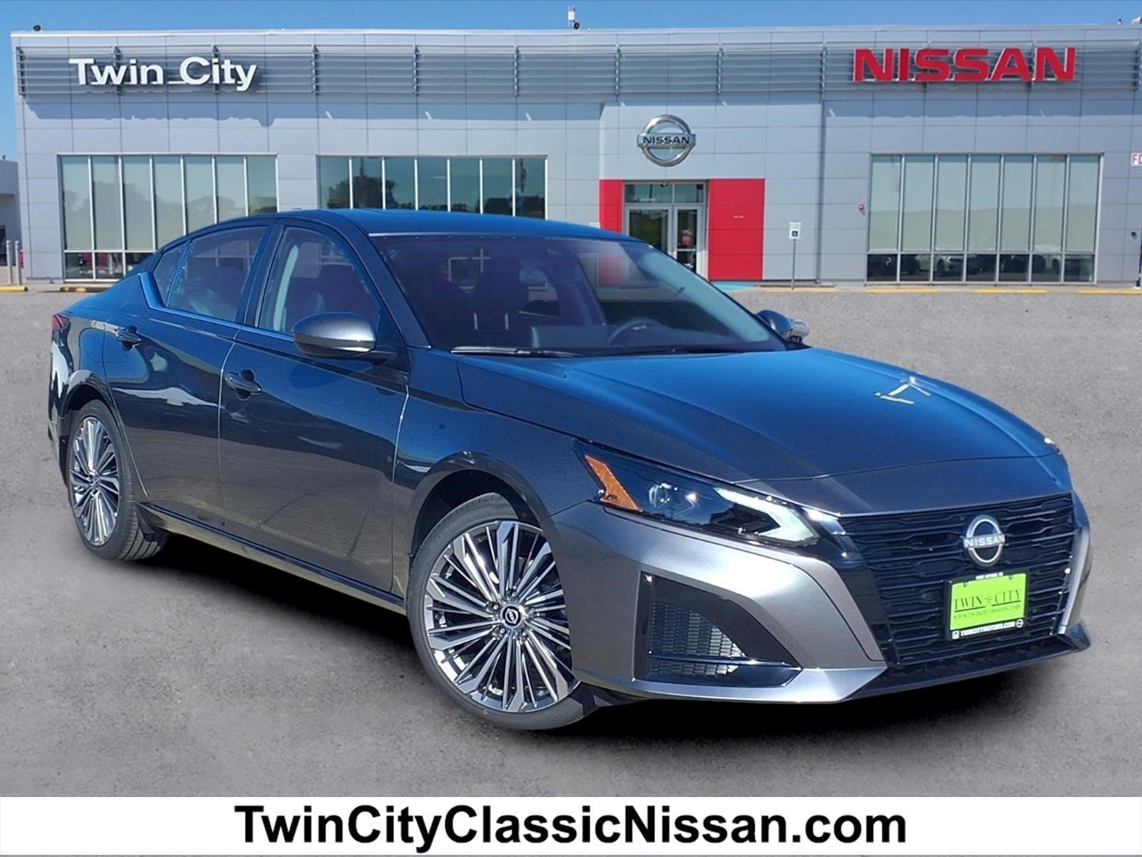 New 2026 Nissan Altima 2.5 SV w/ SV Premium Package FWD image 1